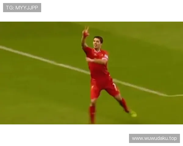 苏亚雷斯 vs 莱万：谁是更全面的中锋