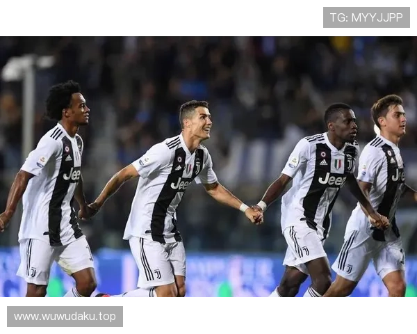 尤文图斯重建推进之中缺乏清晰上限,阶段性制约球队长期规划与竞争力提升 尤文图斯重建推进之中缺乏清晰上限,阶段性制约球队长期规划与竞争力提升