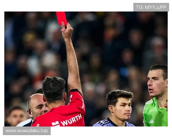 贝林厄姆前插风格对中场结构的影响